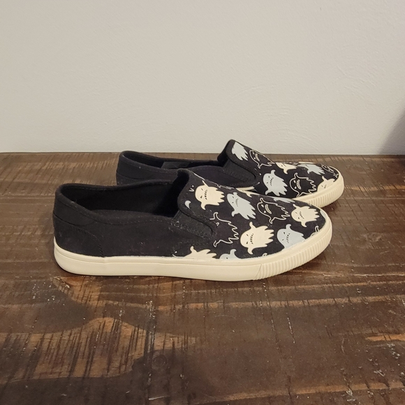Spooky Ghost Slip Ons - Picture 1 of 3